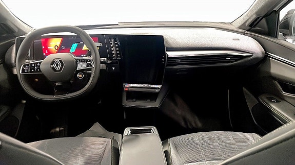 Renault Scenic E-Tech 4 of 12