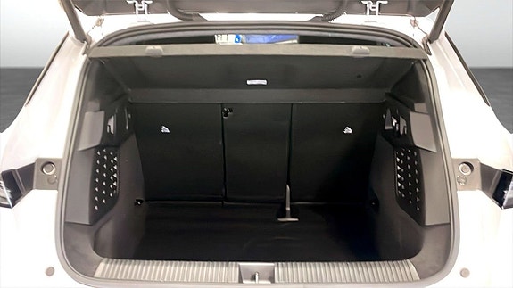 Renault Scenic E-Tech 10 of 12