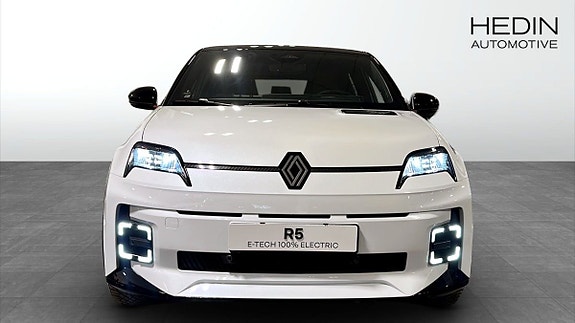 Renault 5 E-Tech 15 of 30