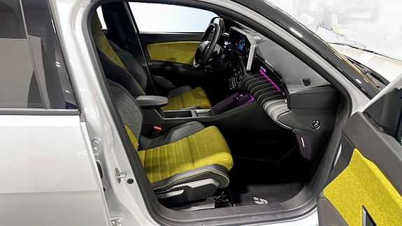 Renault 5 E-Tech 6 of 30