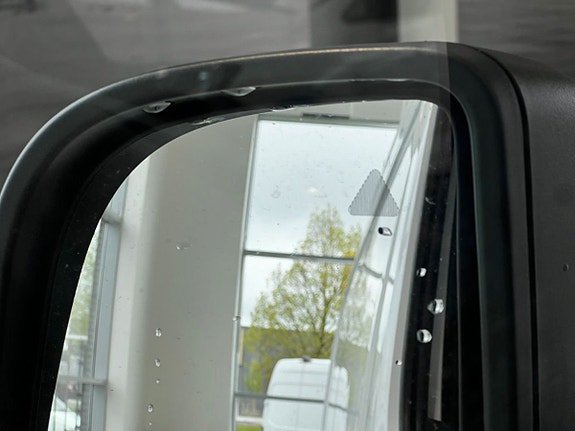 Mercedes-Benz Sprinter 208 11 of 20