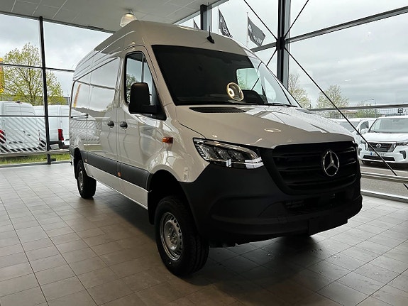 Mercedes-Benz Sprinter 208 2 of 20