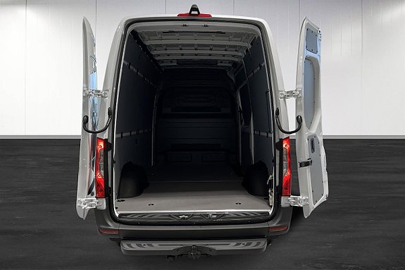 Mercedes-Benz eSprinter 414 16 of 21