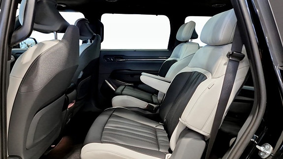 Kia EV9 9 of 12