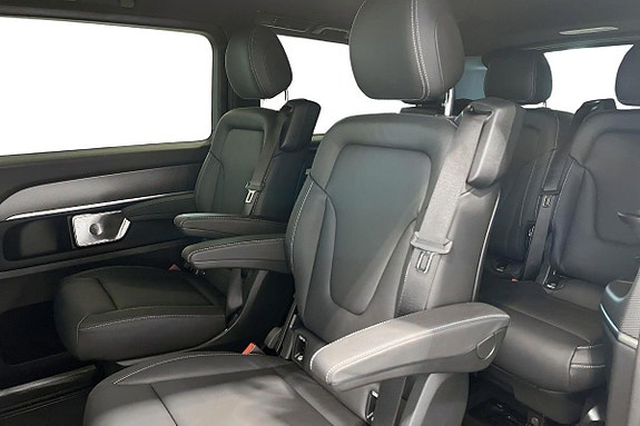 Mercedes-Benz V300 d 12 of 23