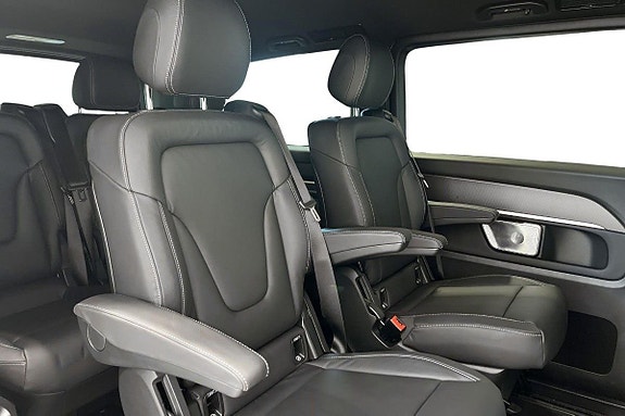 Mercedes-Benz V300 d 10 of 23