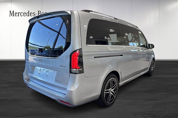 Mercedes-Benz V300 d 4 of 5