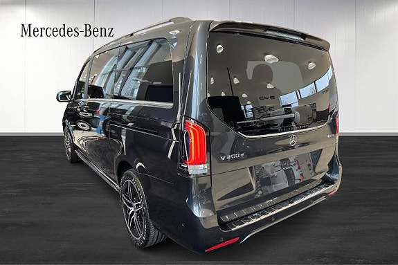 Mercedes-Benz V300 d 4 of 5