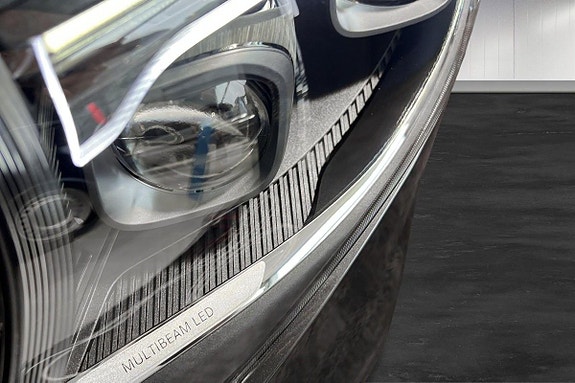 Mercedes-Benz V300 d 16 of 22