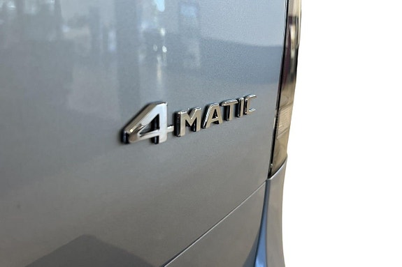 Mercedes-Benz V300 d 18 of 23