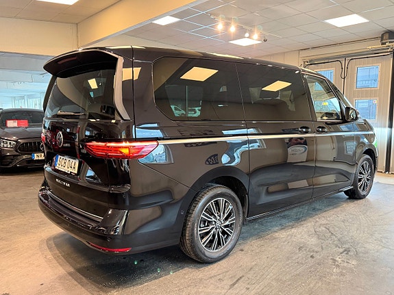 Volkswagen Multivan 4 of 27