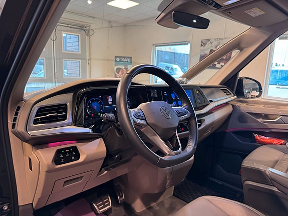 Volkswagen Multivan 7 of 27