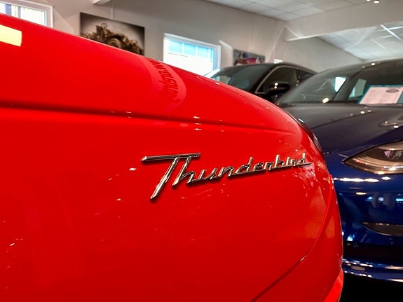 Ford Thunderbird 15 of 26