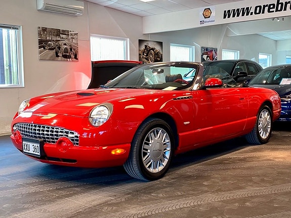 Ford Thunderbird 2 of 26