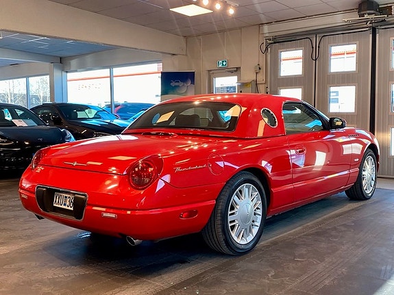 Ford Thunderbird 22 of 26