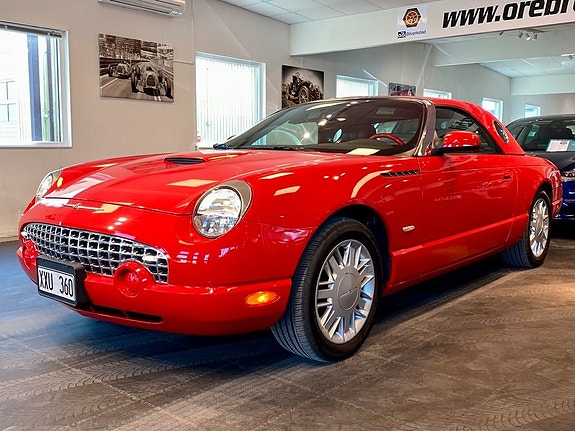 Ford Thunderbird 20 of 26