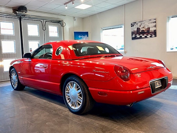 Ford Thunderbird 21 of 26