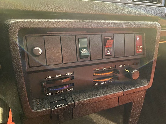 Volvo 242 13 of 21