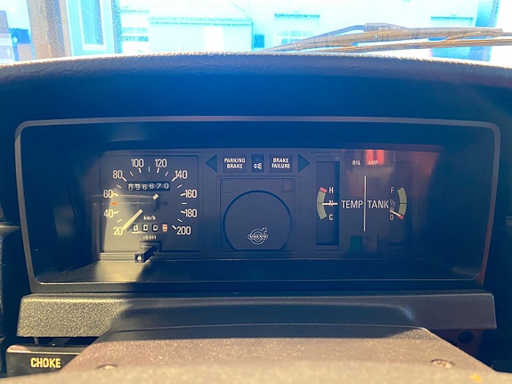 Volvo 242 11 of 21