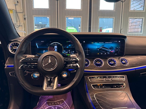 Mercedes-Benz E53 8 of 27