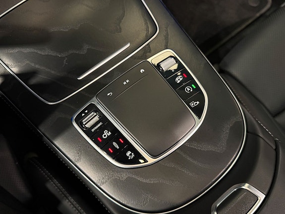 Mercedes-Benz E53 18 of 27