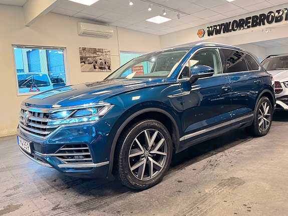 Volkswagen Touareg 2 of 5