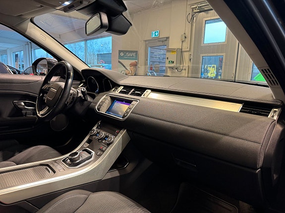 Land Rover Range Rover Evoque 9 of 27