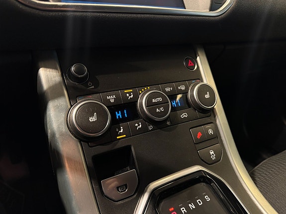 Land Rover Range Rover Evoque 17 of 27