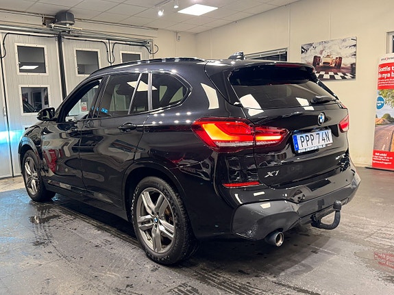 BMW X1 3 of 5