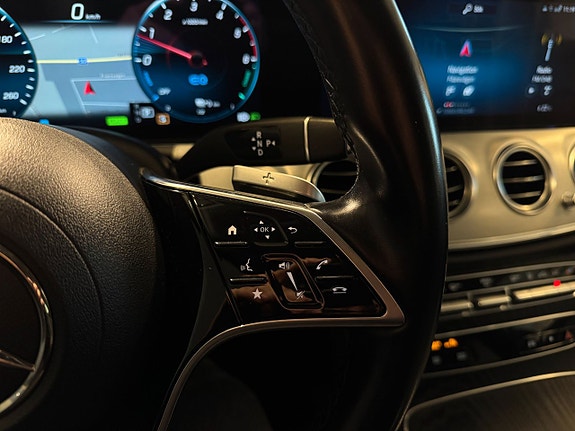 Mercedes-Benz E300 13 of 27