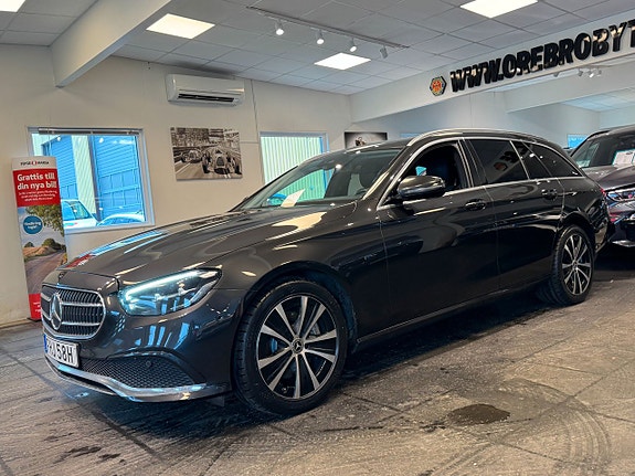 Mercedes-Benz E300 2 of 27
