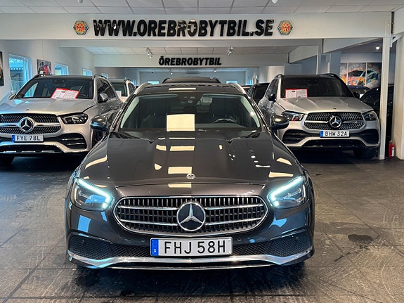 Mercedes-Benz E300 27 of 27