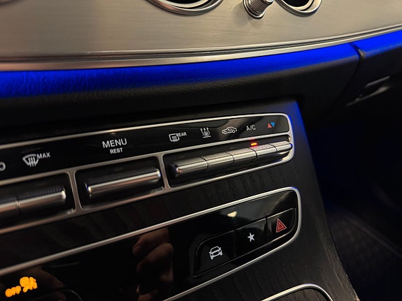 Mercedes-Benz E300 18 of 27