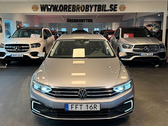 Volkswagen Passat 25 of 25