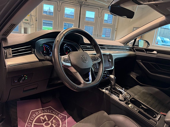 Volkswagen Passat 7 of 25