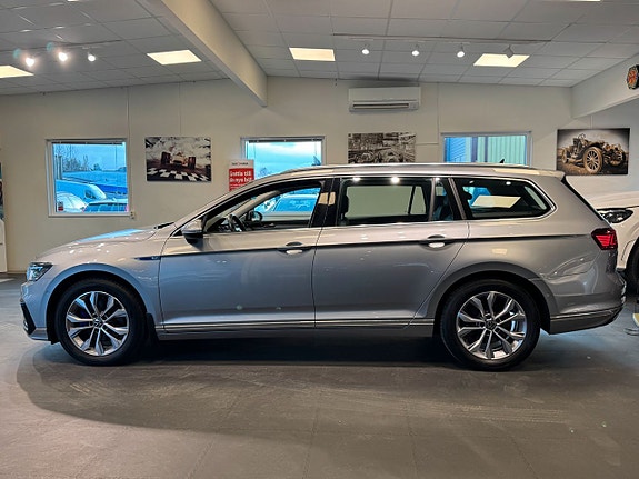 Volkswagen Passat 21 of 25