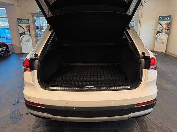 Audi Q3 22 of 25
