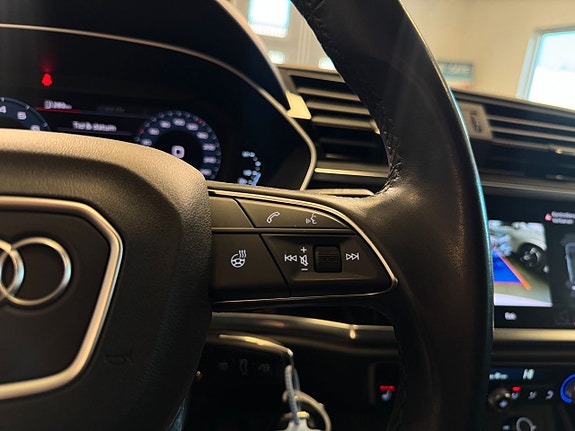 Audi Q3 17 of 25