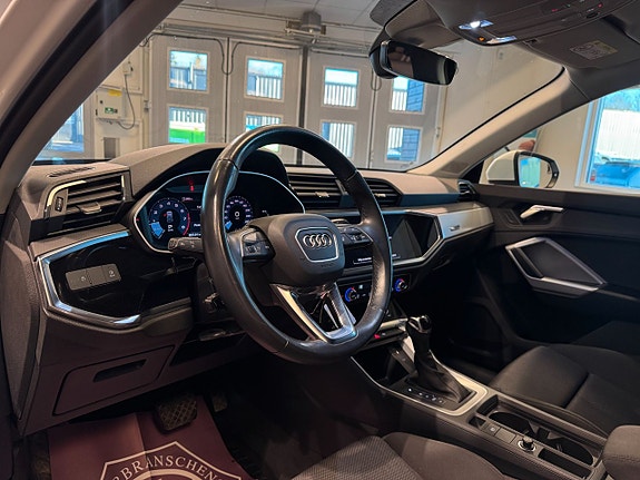 Audi Q3 7 of 25