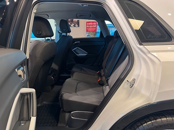 Audi Q3 20 of 25
