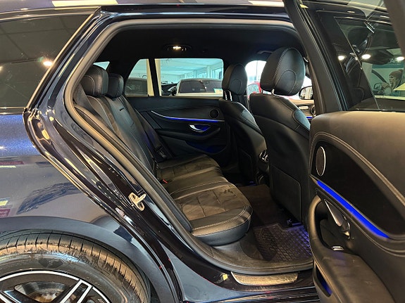 Mercedes-Benz E300 21 of 27