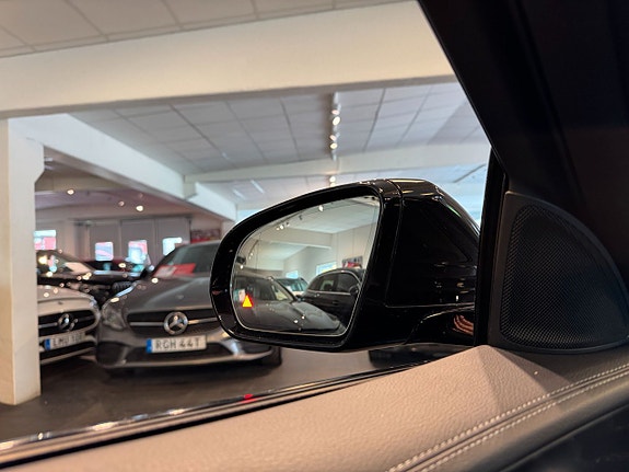 Mercedes-Benz E300 19 of 27