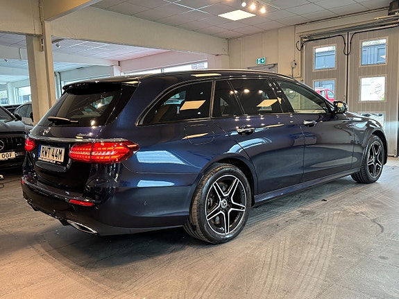 Mercedes-Benz E300 4 of 27