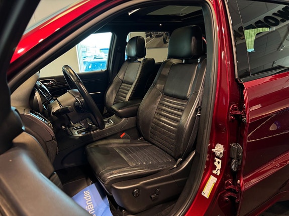 Jeep Grand Cherokee 10 of 27