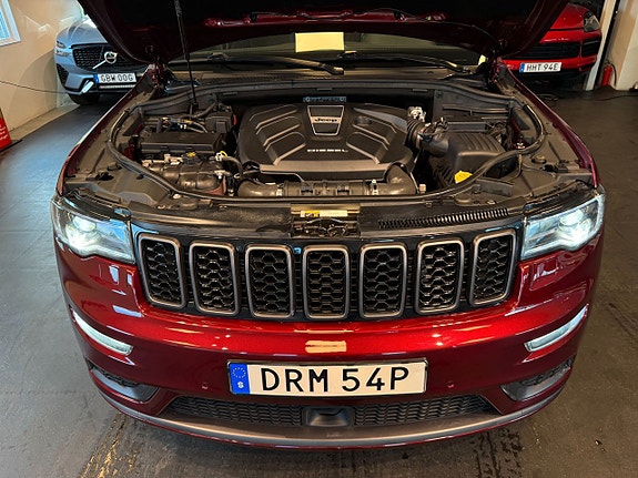 Jeep Grand Cherokee 25 of 27