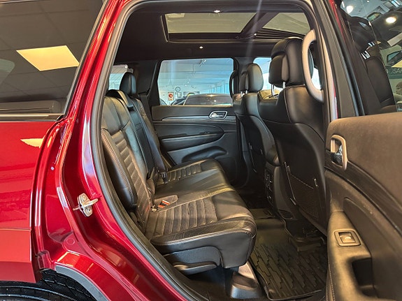 Jeep Grand Cherokee 21 of 27