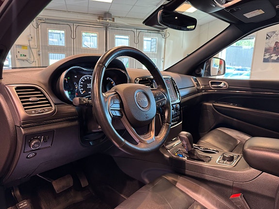 Jeep Grand Cherokee 7 of 27