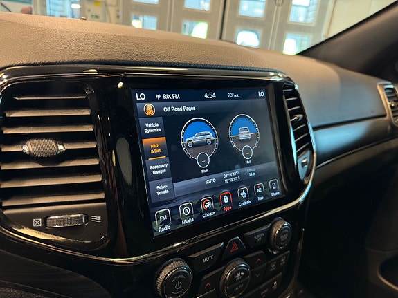 Jeep Grand Cherokee 15 of 27