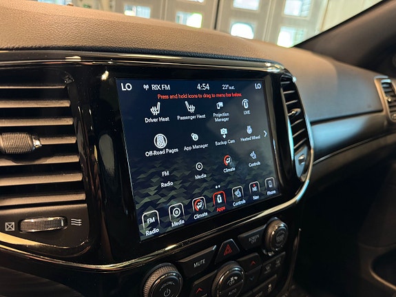 Jeep Grand Cherokee 13 of 27