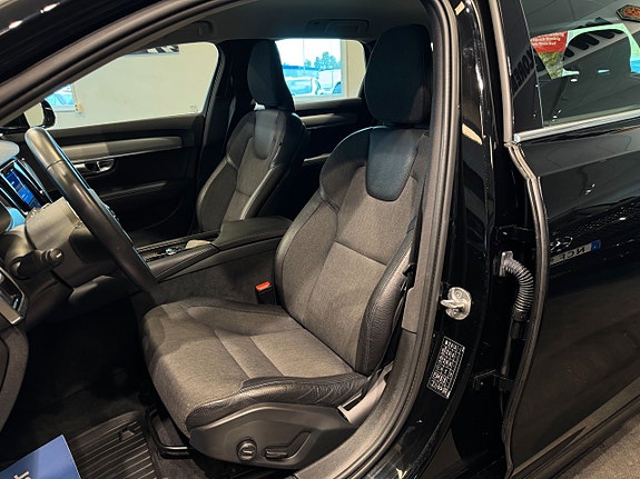 Volvo V90 10 of 27